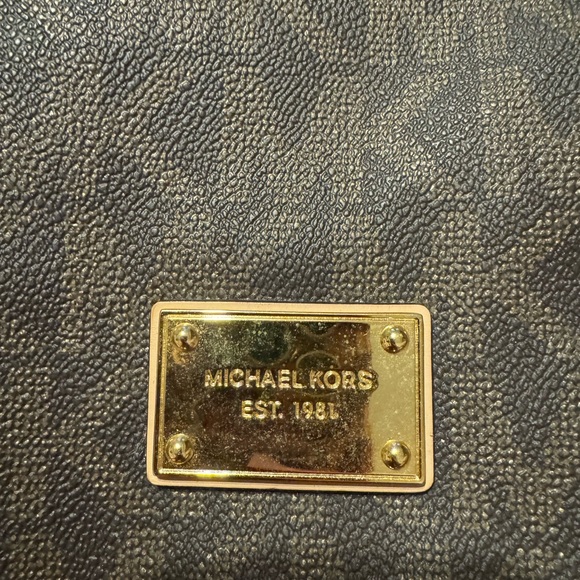 Michael Kors Gray and Gold Ipad/Tablet case - Picture 2 of 4
